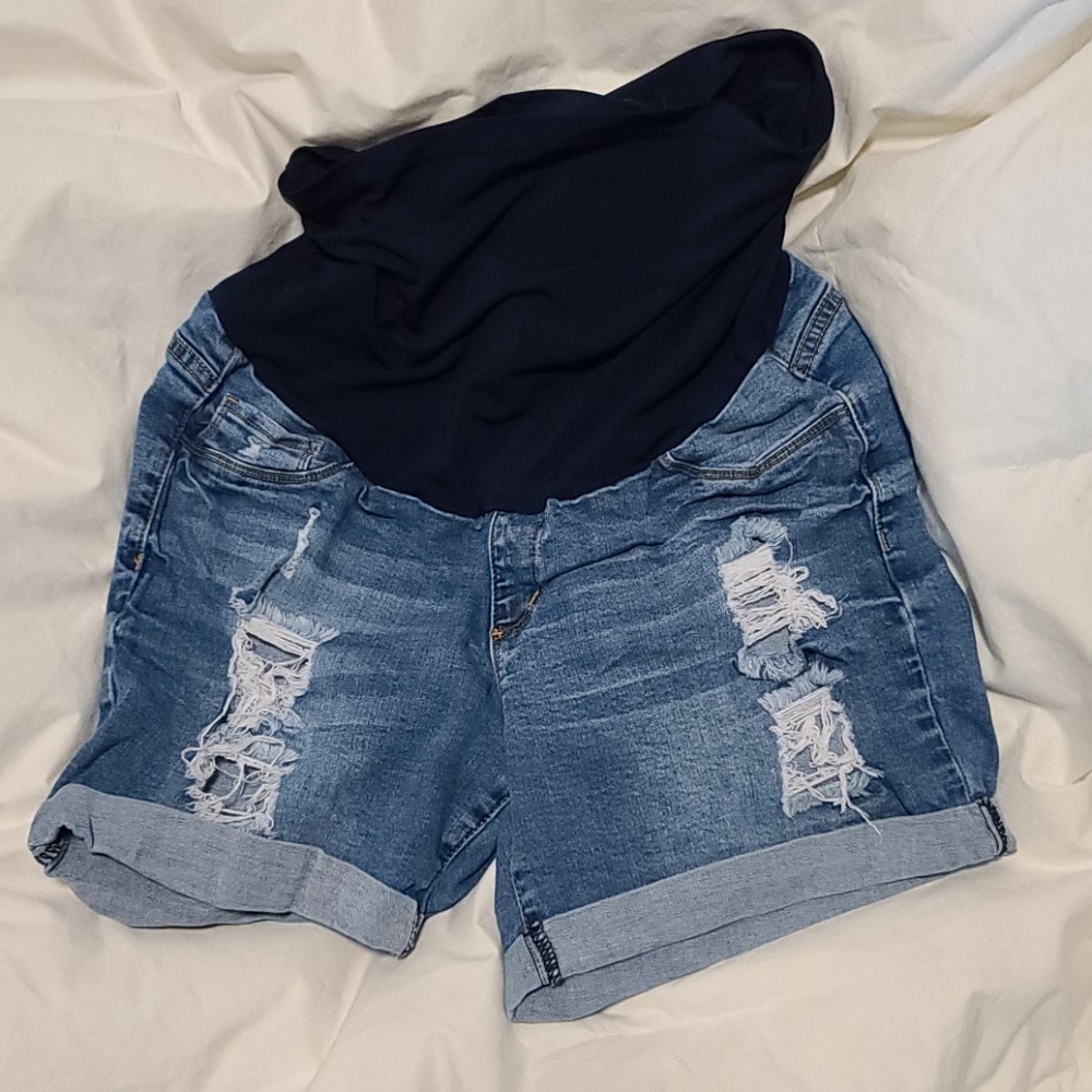 Cuffed Jean shorts
